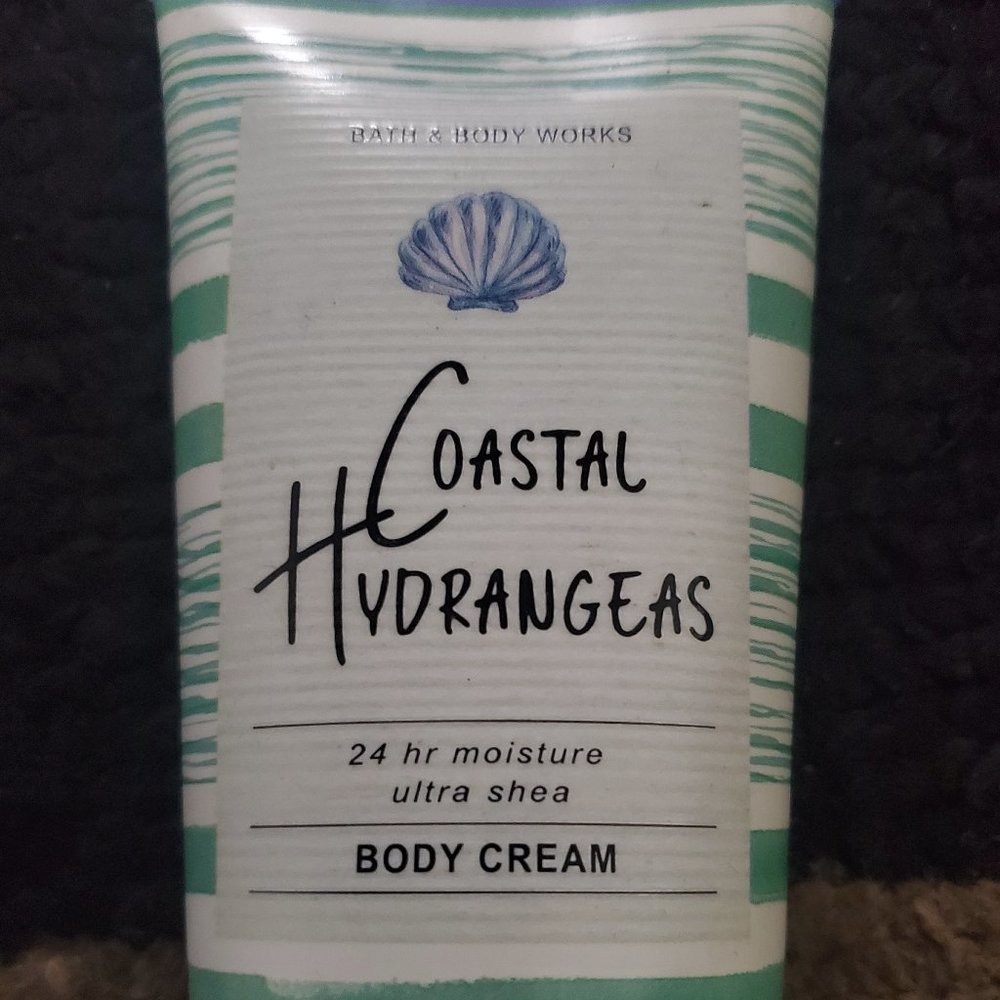 Bath & Body Works COASTAL HYDRANGEA (Body Cream)
